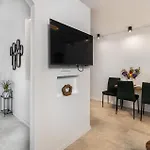 1 Bedroom Beautiful In Nyaraló Hreljin
