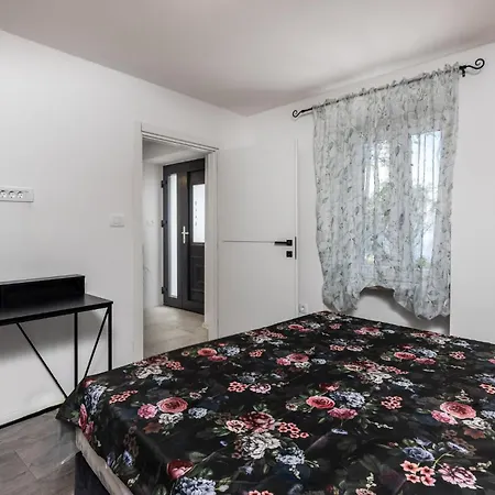 1 Bedroom In Holiday home Hreljin