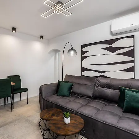 1 Bedroom Beautiful In Hreljin